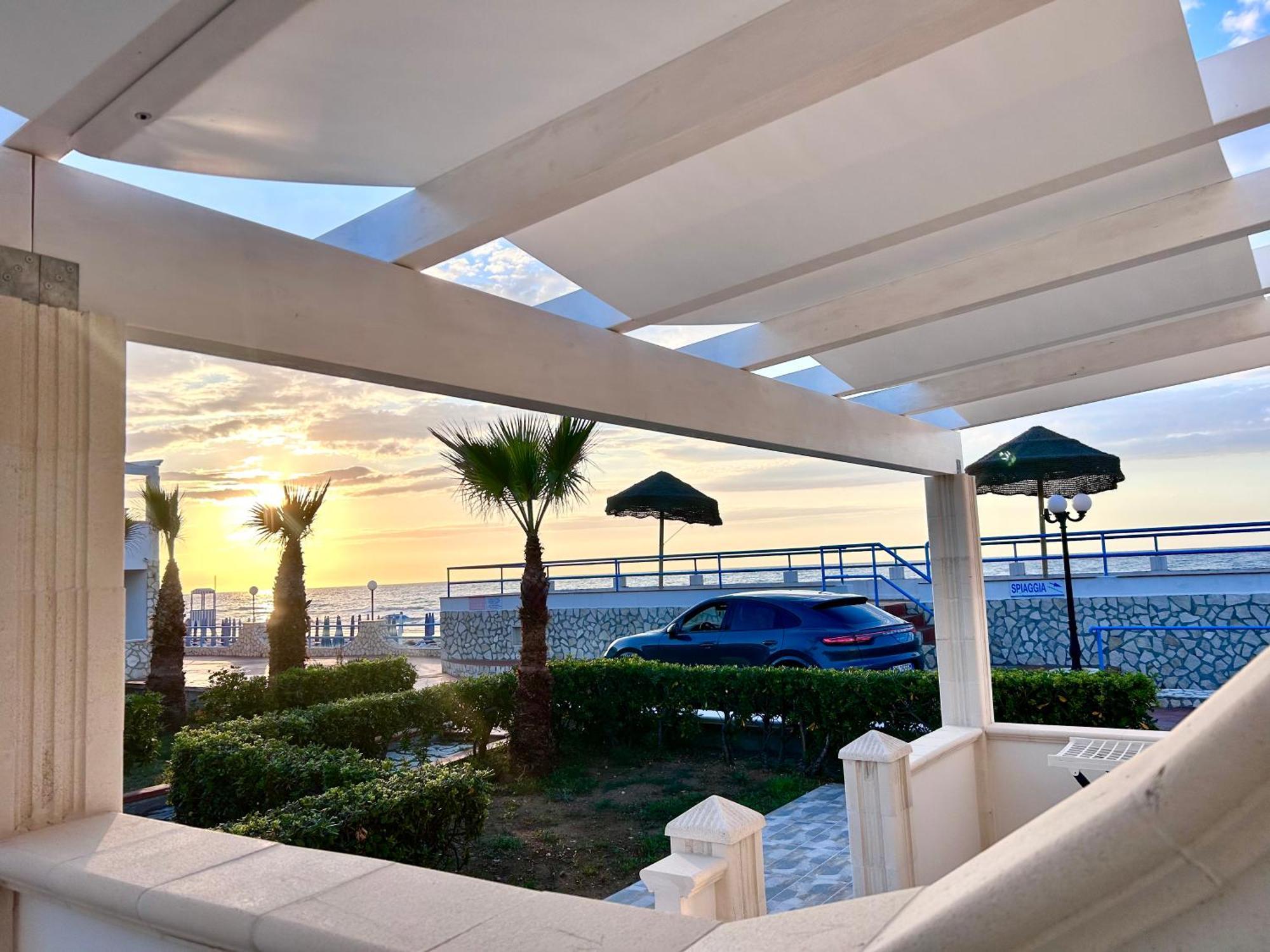 Gemini Luxury Rooms Peschici Exteriér fotografie