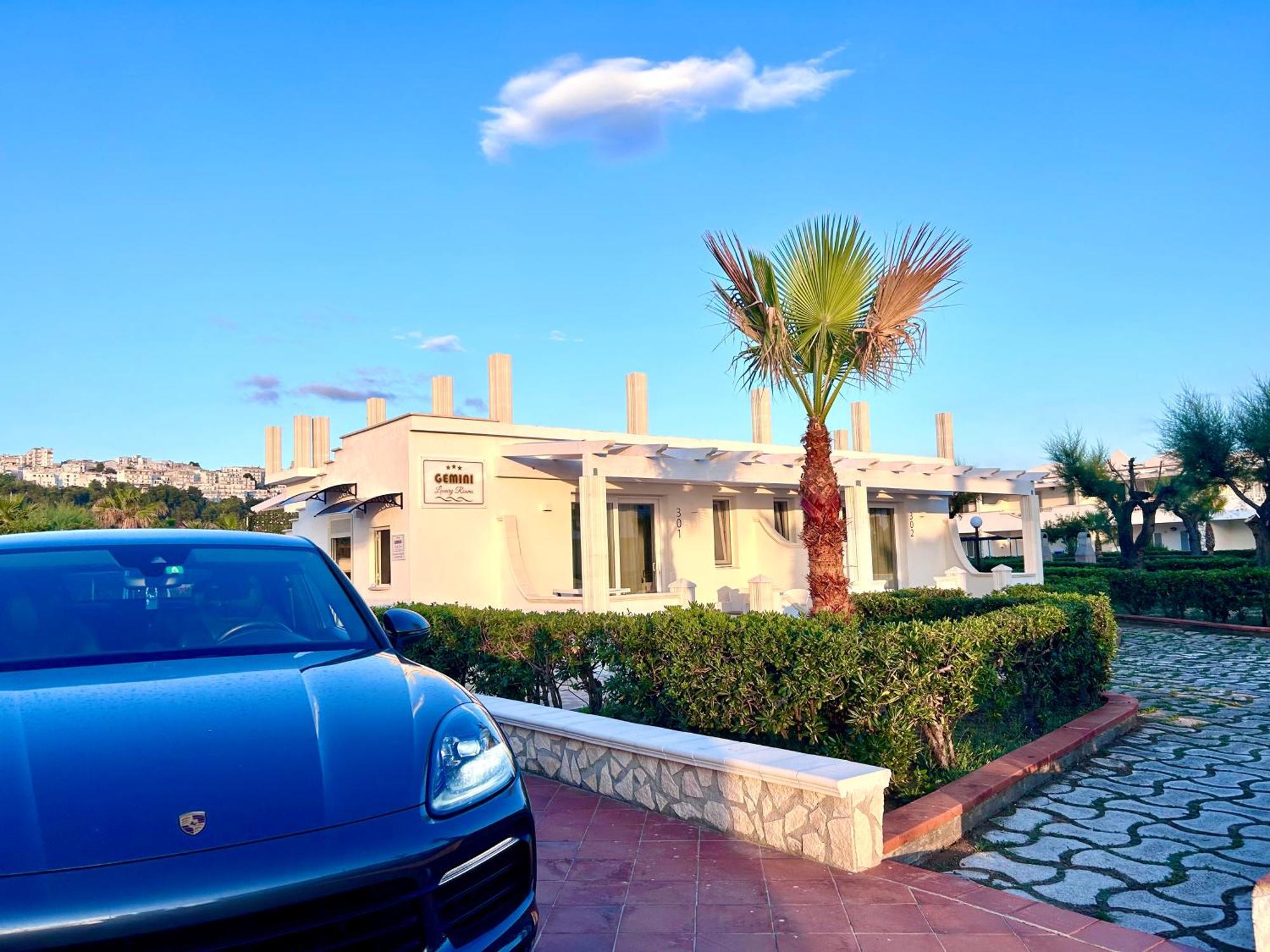 Gemini Luxury Rooms Peschici Exteriér fotografie